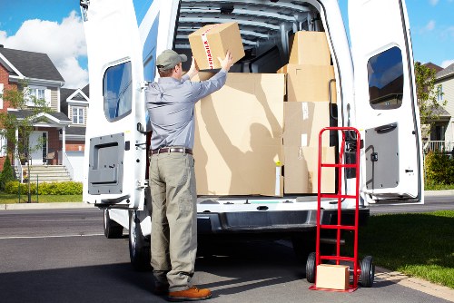 Choosing a Battersea removal truck hire service